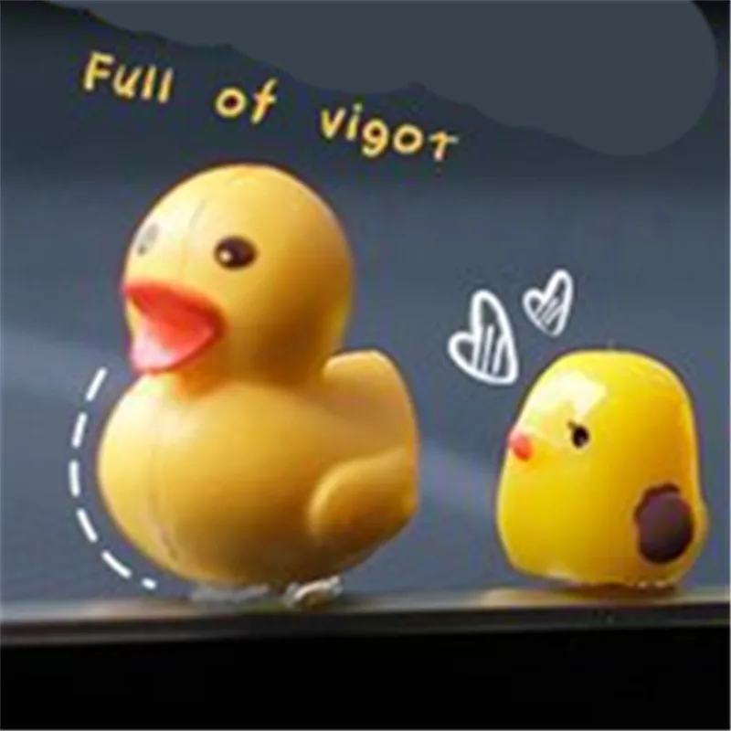 

Cute Auto Rearview Mirror Dashboard Ornaments Gift Car Accessories 5Pcs Mini Chicken Car Interior Decorations