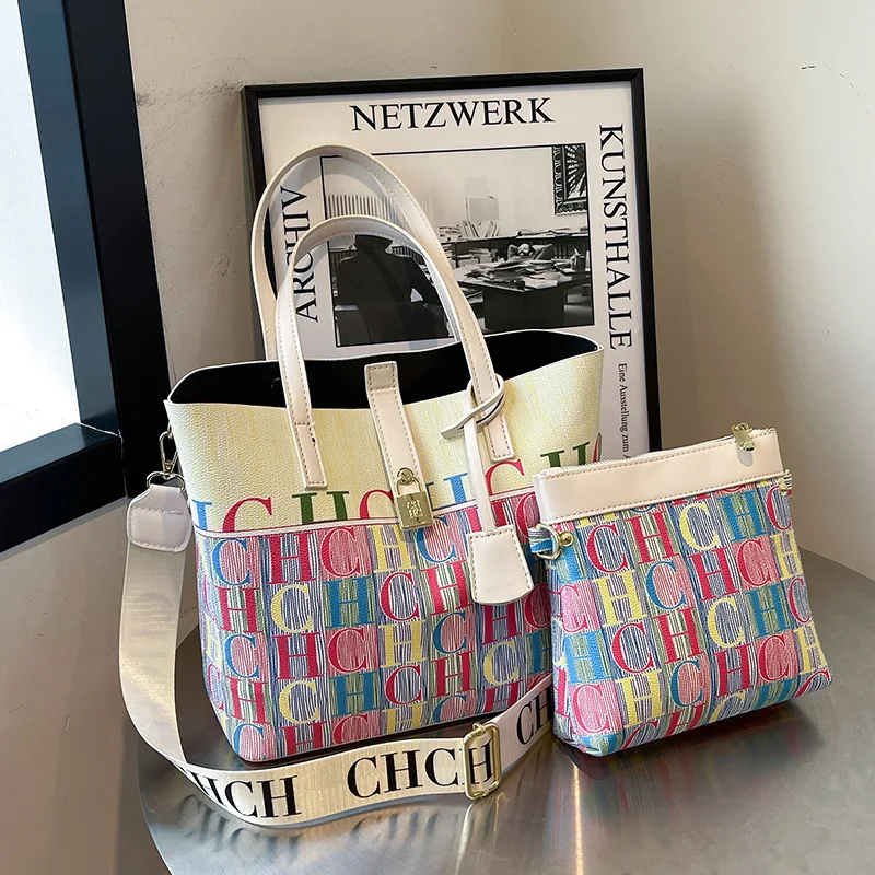 

Hot Trends Luxury Designer Bucket Bag Paris Fashion Handbag Casual Messenger Bag Beautiful and Elegant Versatile Women's Bag