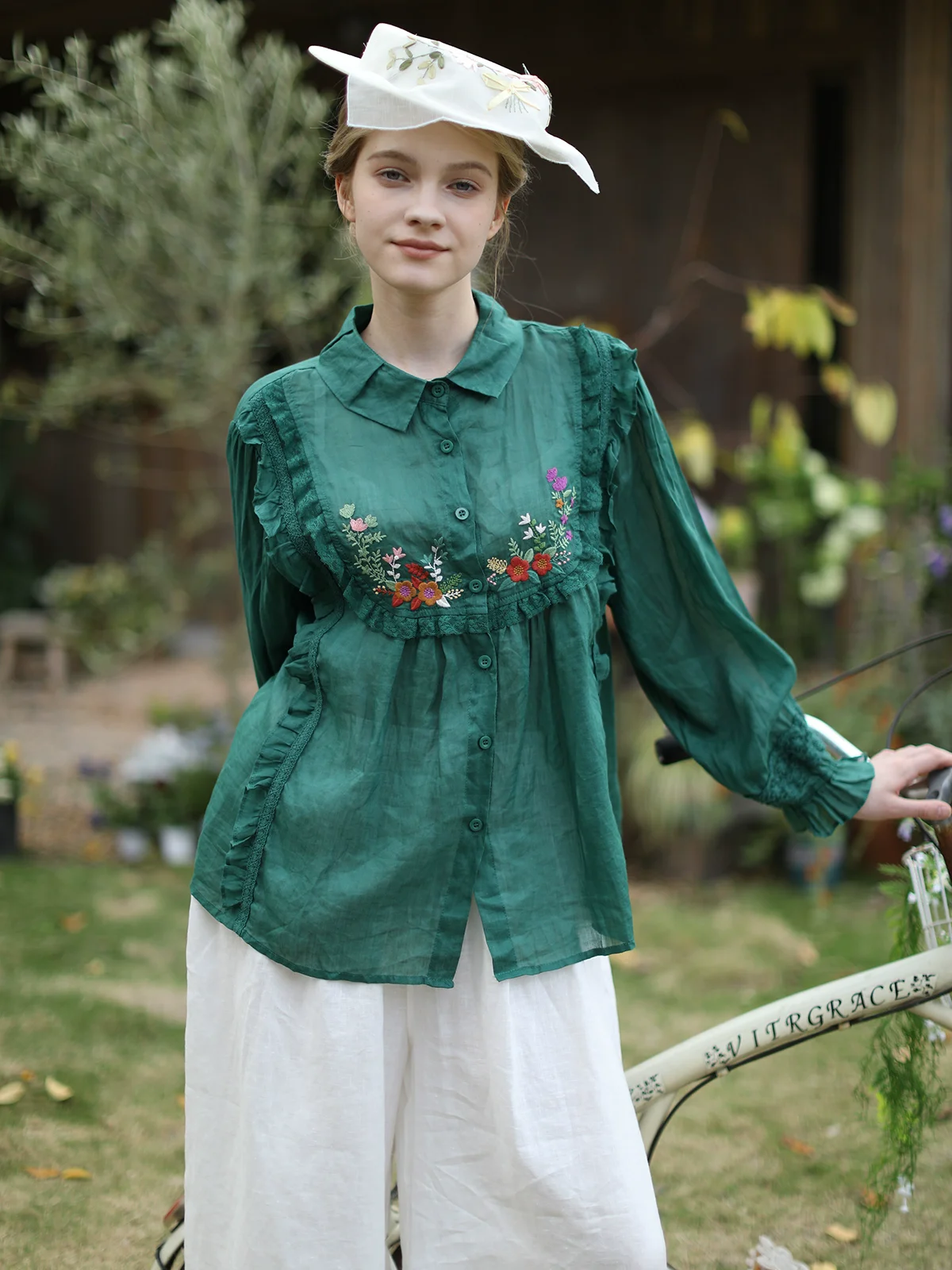 

Spring Summer New Arrival Women Plant Embroidery Flower, Retro Small Lapel, Jute Loose Top Shirts/Blouses