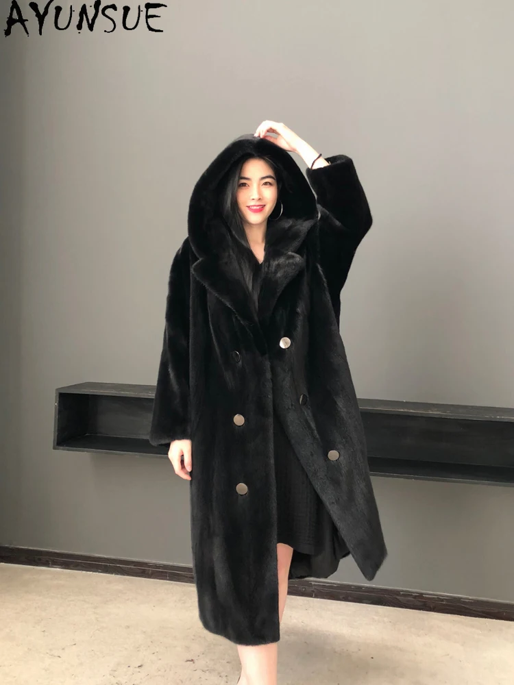 AYUNSUE Naturalny Aksamitny Futro z Norki Damski Płaszcz z Kapturem Luksusowy Cały Futro z Norki dla Kobiet Odzież Długa Wysokiej Jakości Kożuch z Futrem