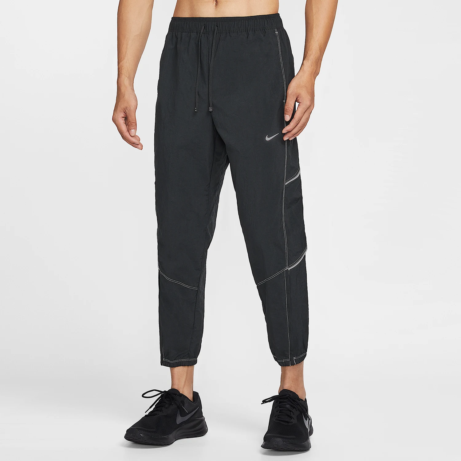 

Оригинальные мужские зауженные дышащие брюки Nike Retro Dri FIT IF2033-010
