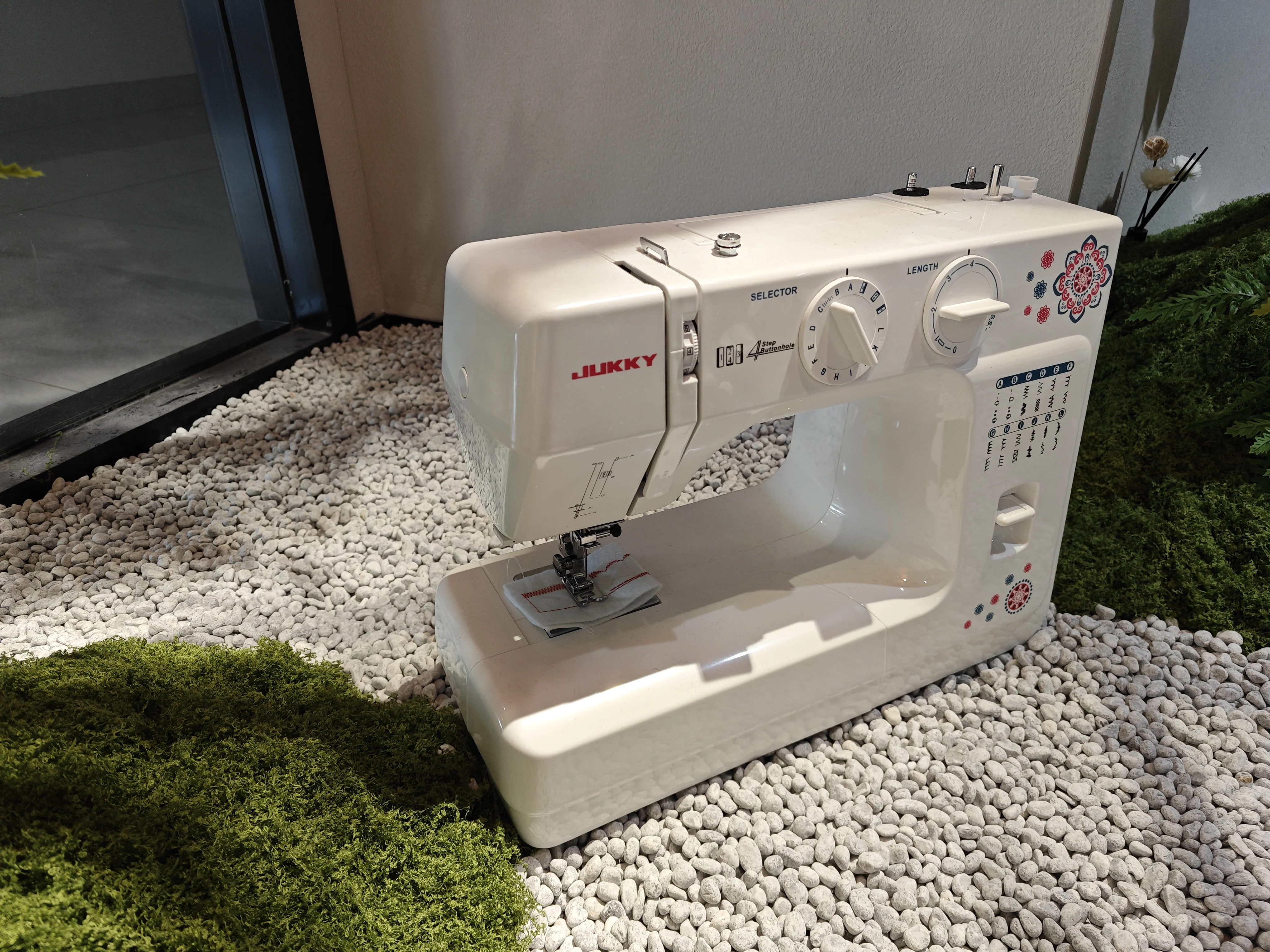Multifunctional Maquina De Coser Electric Portable Home Apparel Machinery Brand China Factory 6224  Mini Sewing Machine JUKKY