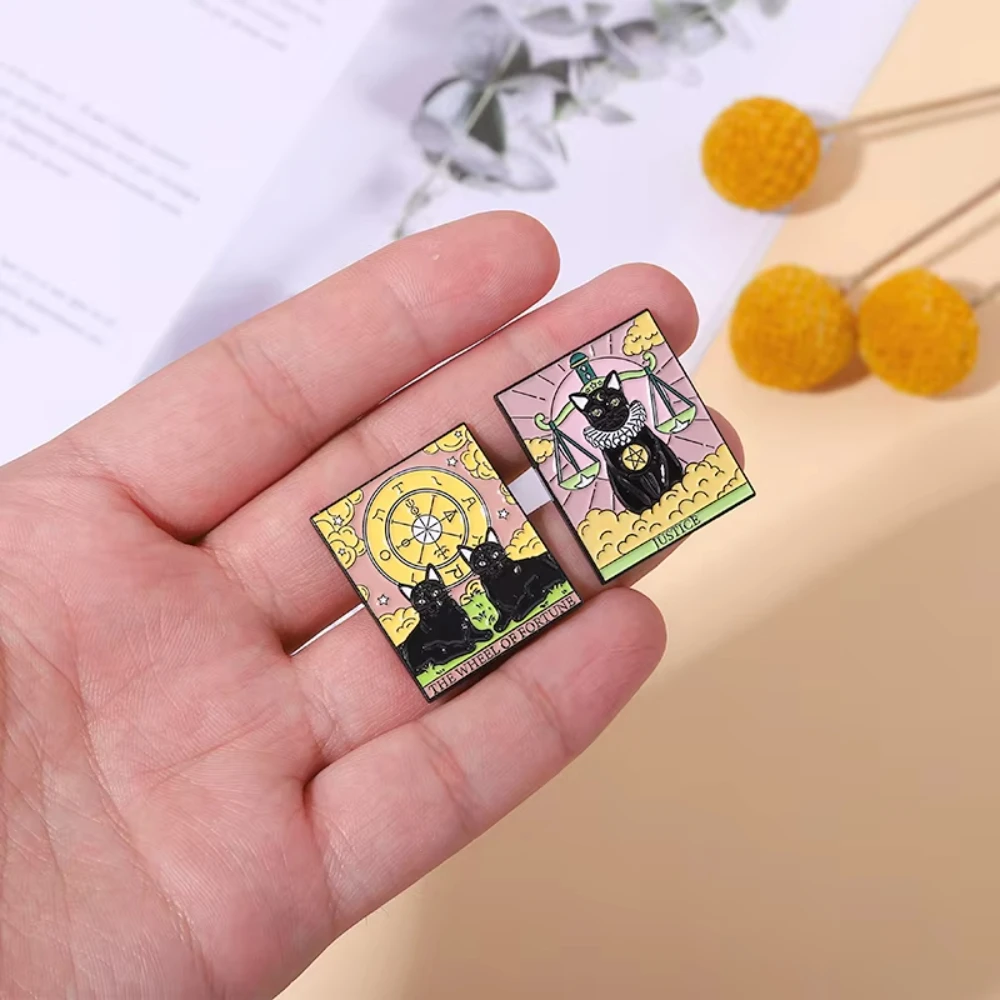 Creative Tarot Series Metal Badge Accessories Cute Cat Animal Modeling Paint Bust Shirt Accessories Gifts