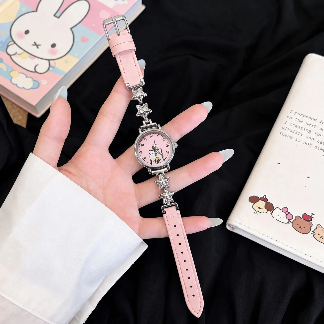 1Pc New Style Star and Moon Stitching Leather Strap Cartoon Watch for Female Students, Silent Quartz Women's Watch, Children's Watch for Girls