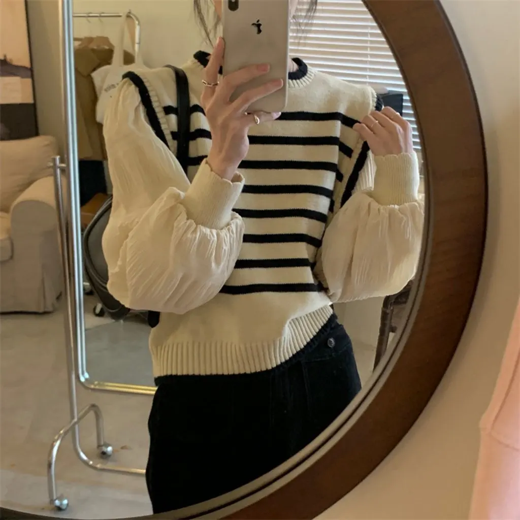 

Women's Fake Two-Piece Knitwear Top Korean Style Casual Short Splicing Spring Early Wholesale