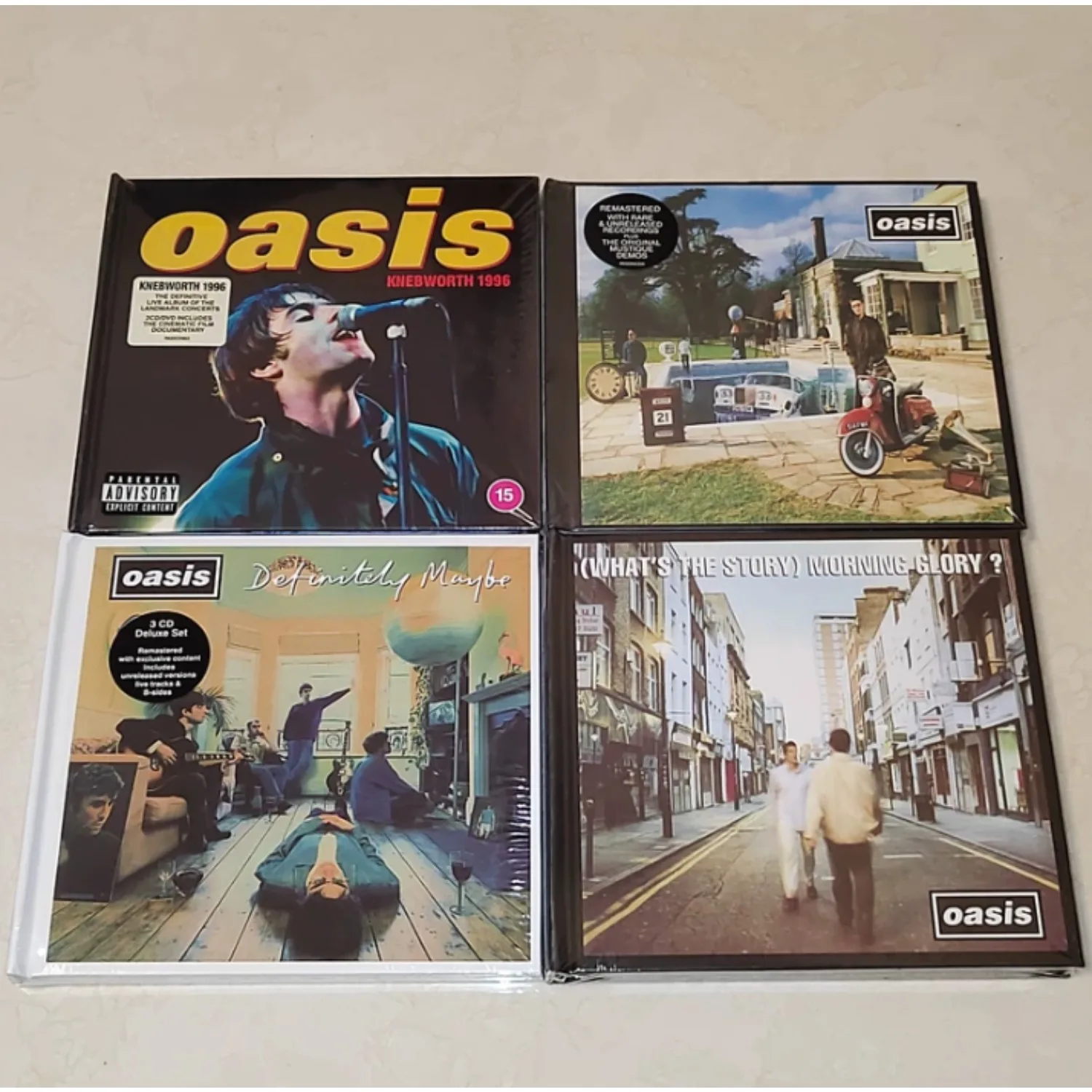 

Britpop & British Rock Studio & Live Album, 90s Anthemic Rock with Iconic Guitar Riffs & Catchy Melodies CD