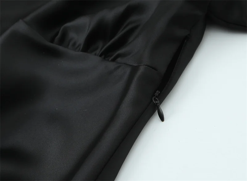 قميص نسائي 2025 خريف جديد وصول أسود طويل الأكمام الساتان الملمس مثير الخامس الرقبة قميص مع وشاح الديكور أنيقة #5