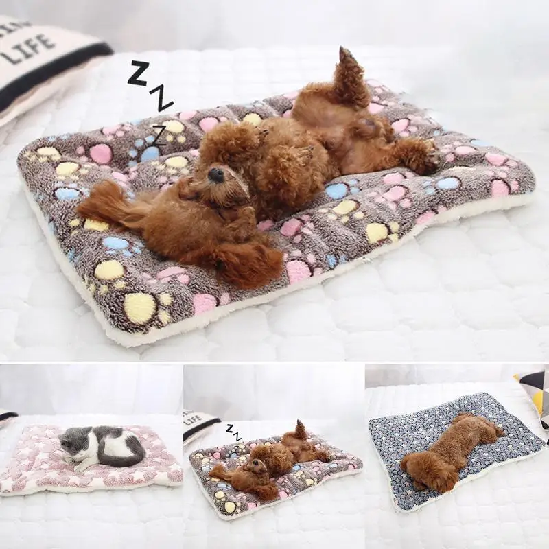 Super Soft Flannel Pet Mats Cute Paw Print Fluffy Cozy Calming Cat Blanket Home Rug Keep Warm Sleeping Cover Pet Supplies