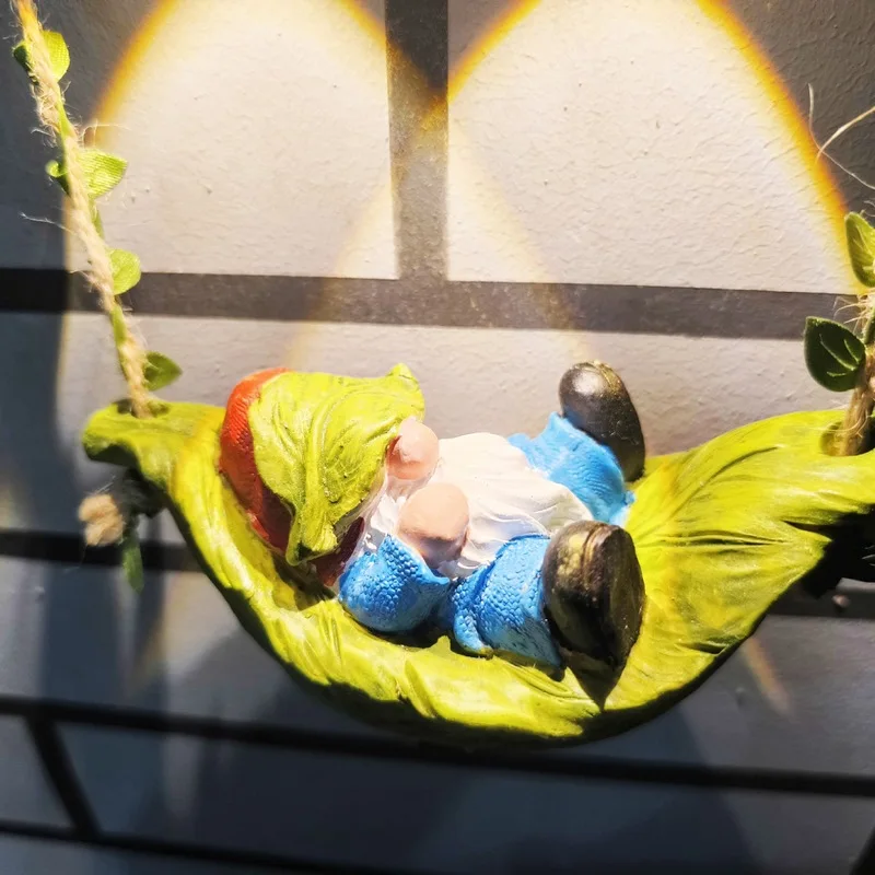 Garden Gnome Dwarf Climbing Rope Resin Craft Ornament Decoration for Courtyard and Tree
