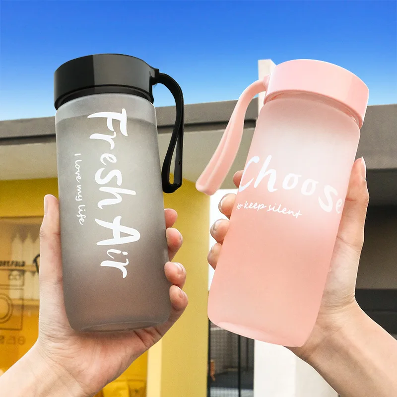 

Frosted Plastic Water Bottle 600ml Simple Summer Large Capacity Drink Bottles Adults Student Portable Drinking Cup with Rope