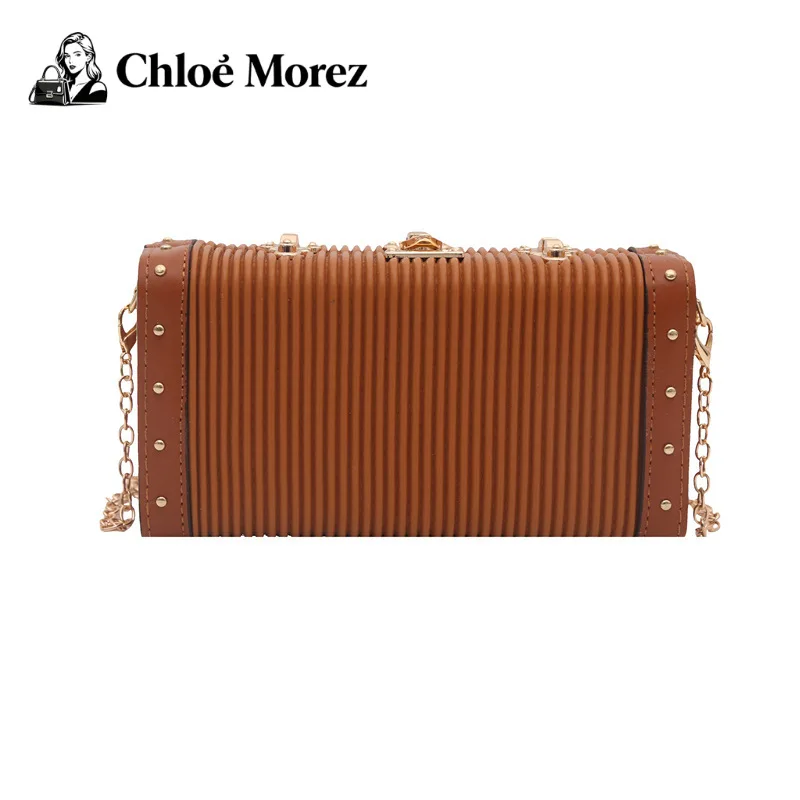 

Rivet shoulder crossbody handbag for women, versatile retro box bag