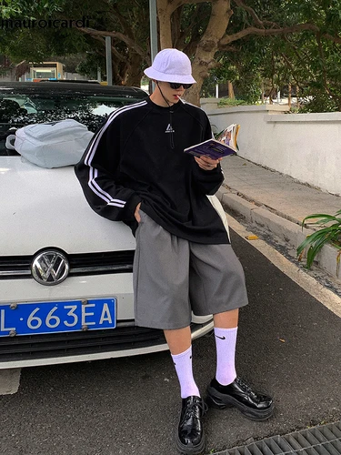 Imagen 2 del producto Mauroicardi Primavera Verano suelto Casual suave gris plisado pantalones cortos para hombres con cintura alta pantalones cortos rectos ropa coreana 2024