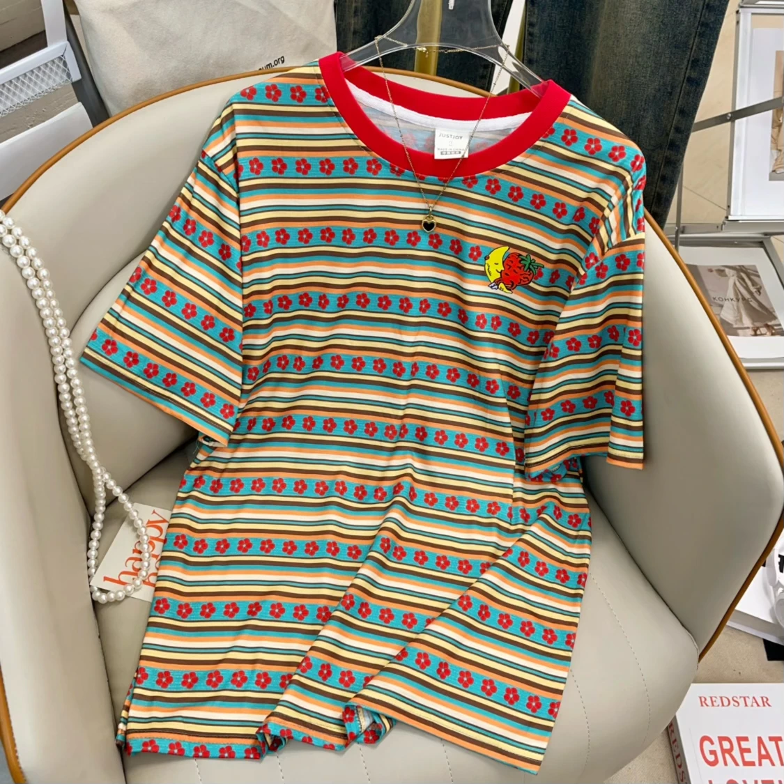 

New versatile striped color short-sleeved t-shirt women's loose extra large size design niche top