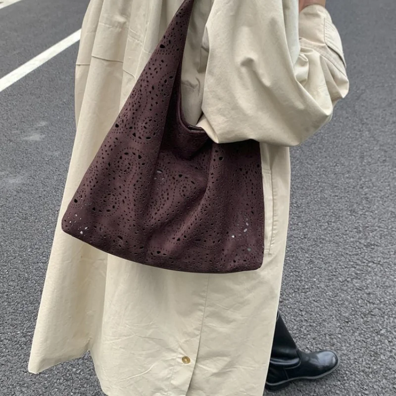 

High-End Women Crossbody Handbag With Detachable Strap And Luxury Lining For Formal Events And Parties