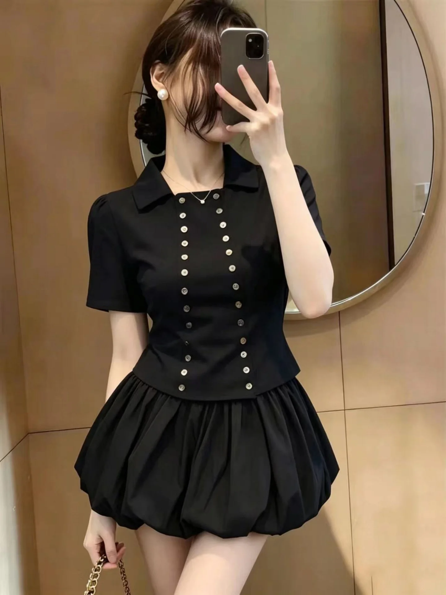 

Black Neck Short Sleeve Base Shirt Women Summer 2026 plus Size Flattering Design Sensation Short Bright Sequin Top