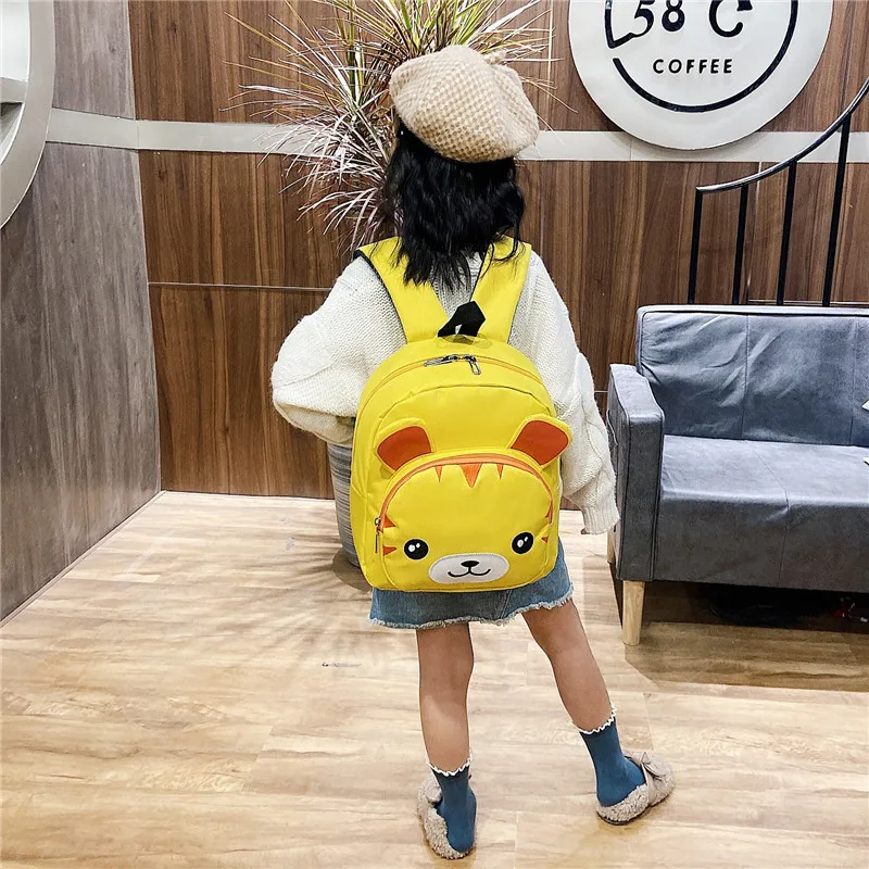 Personal isierte Kinder rucksack Cartoon Tier Jungen und Mädchen Kindergarten Rucksack niedlichen Baby leichten Reise rucksack