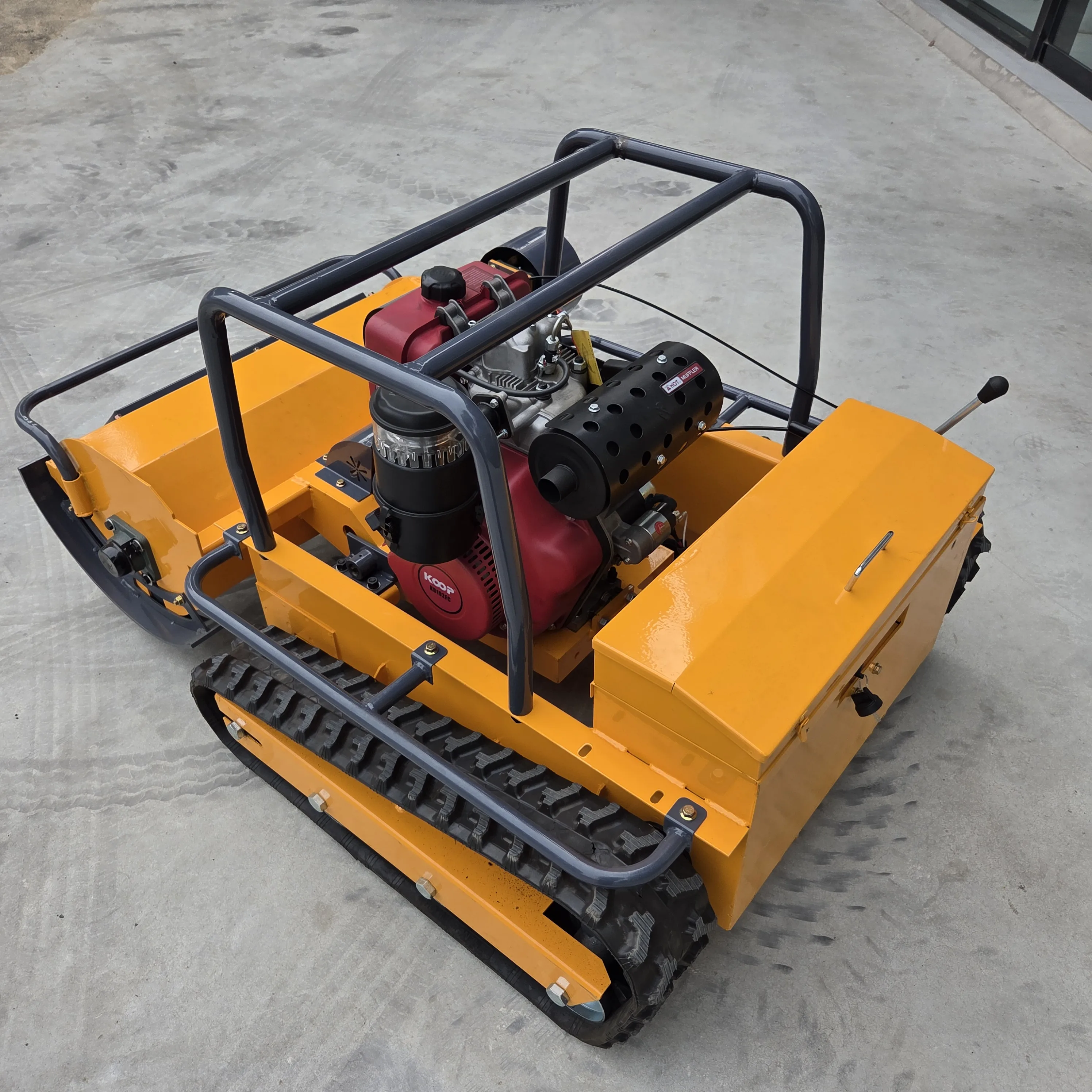 중국산 플레일형 지능형 원격 제어 잔디 깎는 기계 할인 판매, 다양한 맞춤 제작 및 다양한 폭 지원