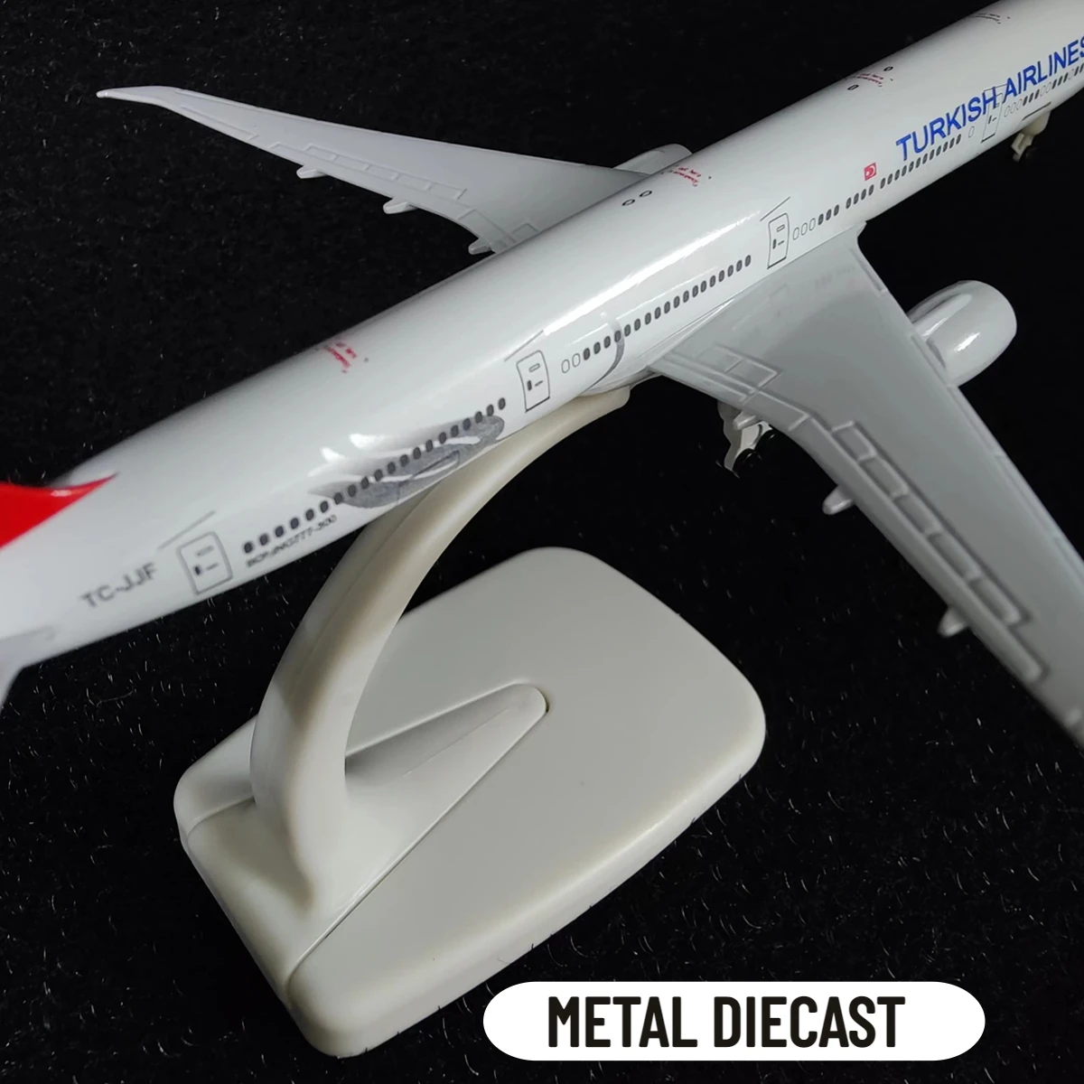 Scale 1:250 Metal Aircraft Model Replica, Turkish Airlines B777 Airplane Aviation Decor Miniature Art Collection Kid Boy Toy