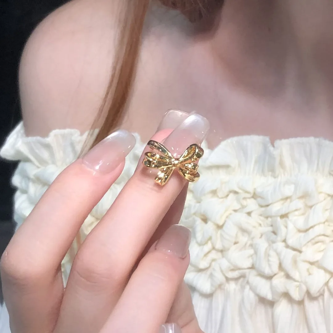 

Вдохновляющий дизайн, романтическое кольцо с бантом из ленты, регулируемое модное легкое роскошное кольцо High Sense для женщин, свадебные украшения, подарок