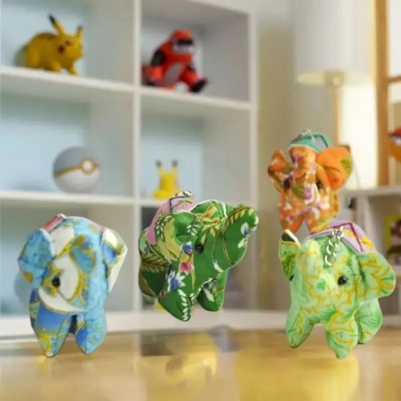 

Стильный тайский тканевый брелок-слон (1 шт.); Подвеска для дома/офиса, украшение для сумки, декоративный элемент для поделок своими руками, ветряные колокольчики.