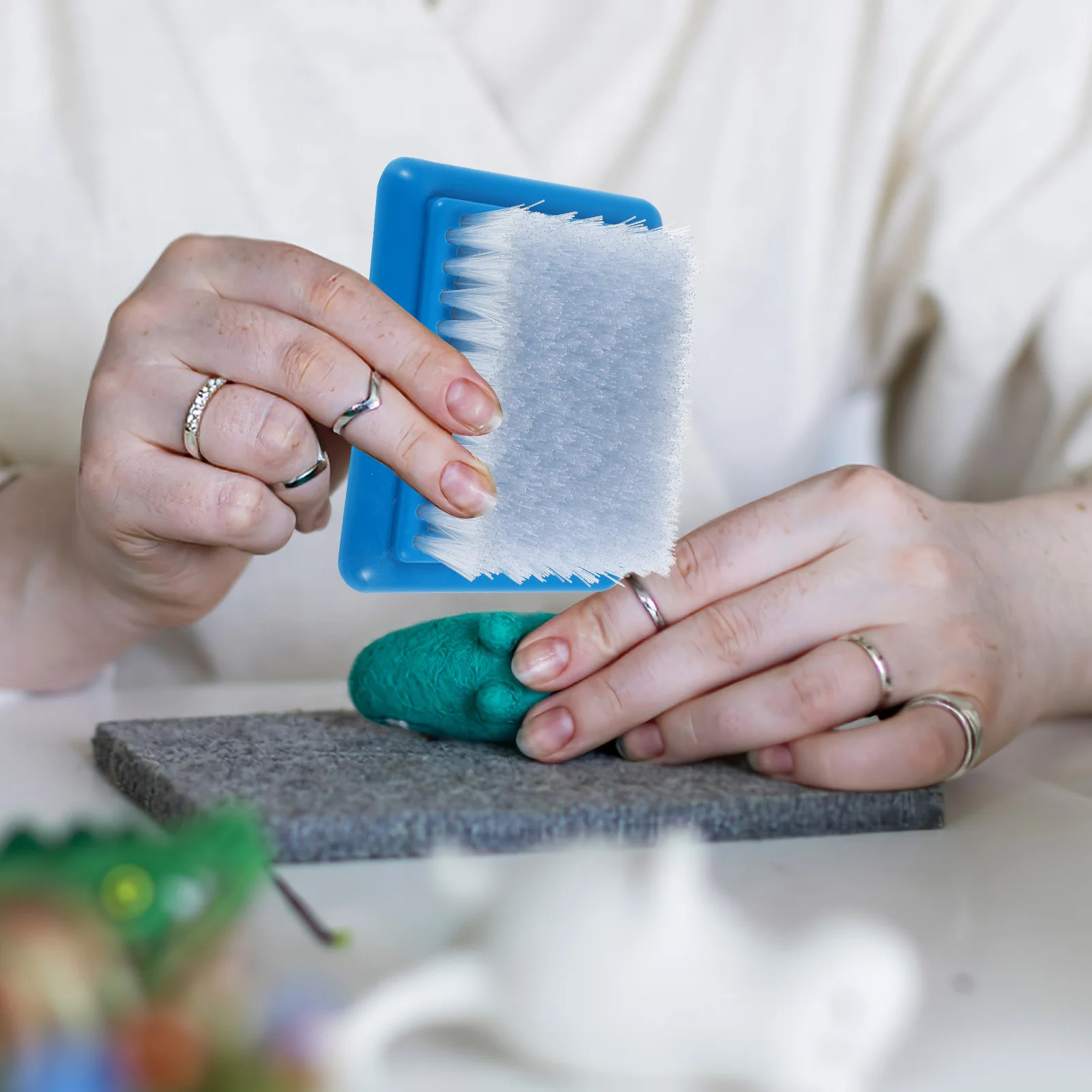 

Needle Felting Mat Brush Plastic Wool Felting Pad Soft Bristles Ergonomic Design DIY Craft Tool for Embroidery Workbench