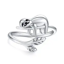 Harong New Fashion Lifelike Cute Sloth Ring Size Adjustable Animal Rings for Girl Women Men Party Jewelry Accessories Gift