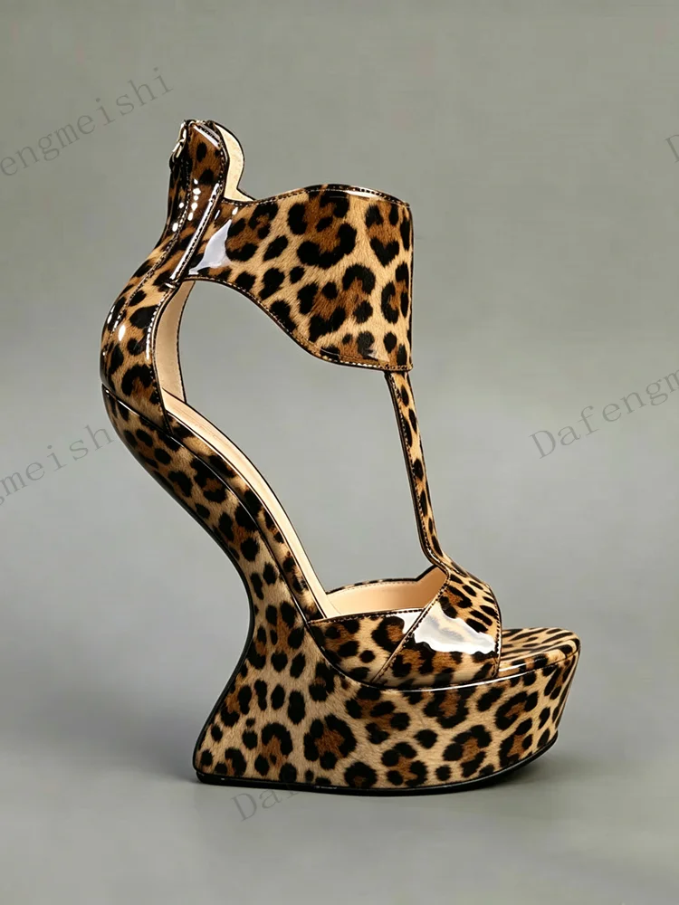 Women Leopard Print Patent Leather Platform Sandals T-Strap Ankle Buckle strange styel Wedge Open Toe Party Fashion Women Shoes