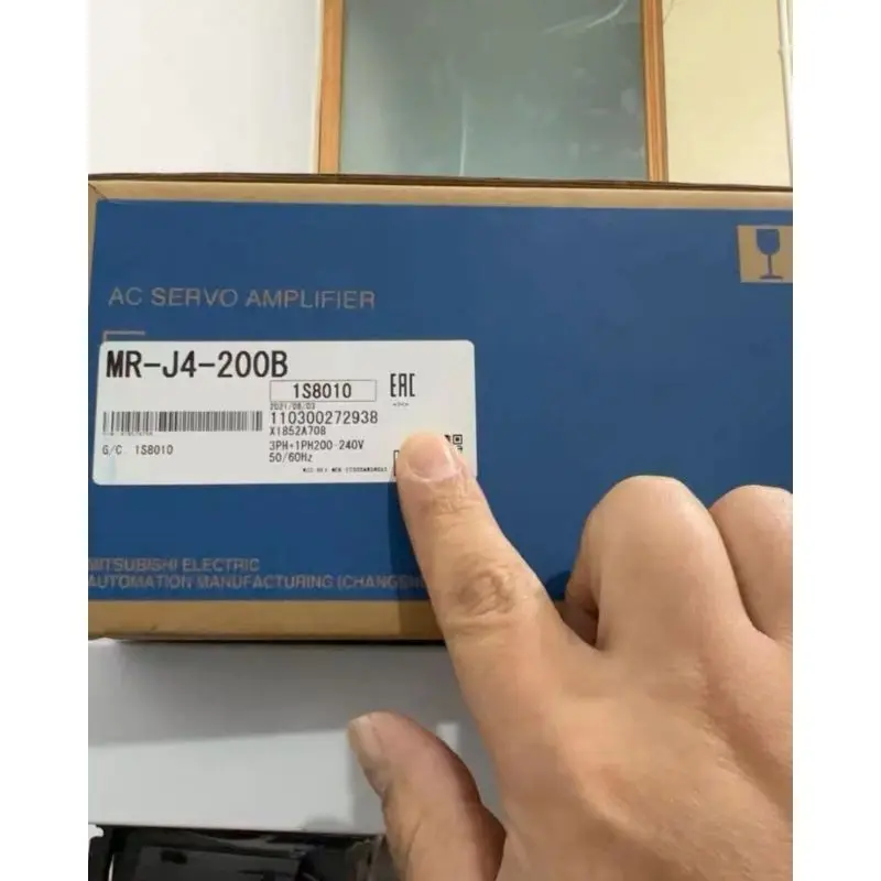 

MR-J4-200B Новый оригинальный сервопривод MR J4 200B