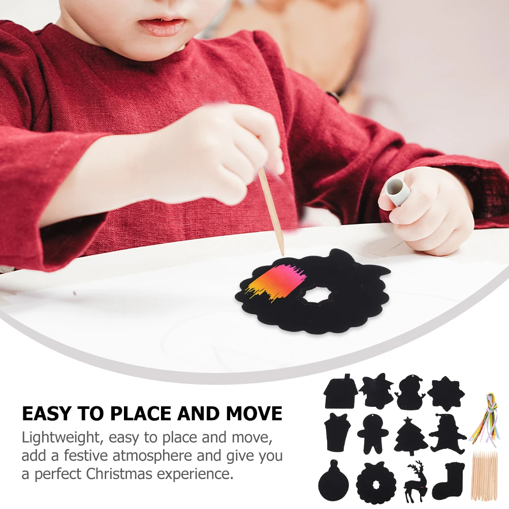 

1 set Scratch Drawing Paper Christmas Themed Hangable Art Craft Supplies Colorful Pattern Revealing Festive DIY Decoration