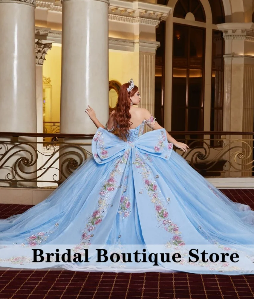 Sky Blue Quinceanera Dress Sweetheart Beaded Crystals Delicate Flower Appliques Ball Gown Birthday Gowns With Bow Customized 