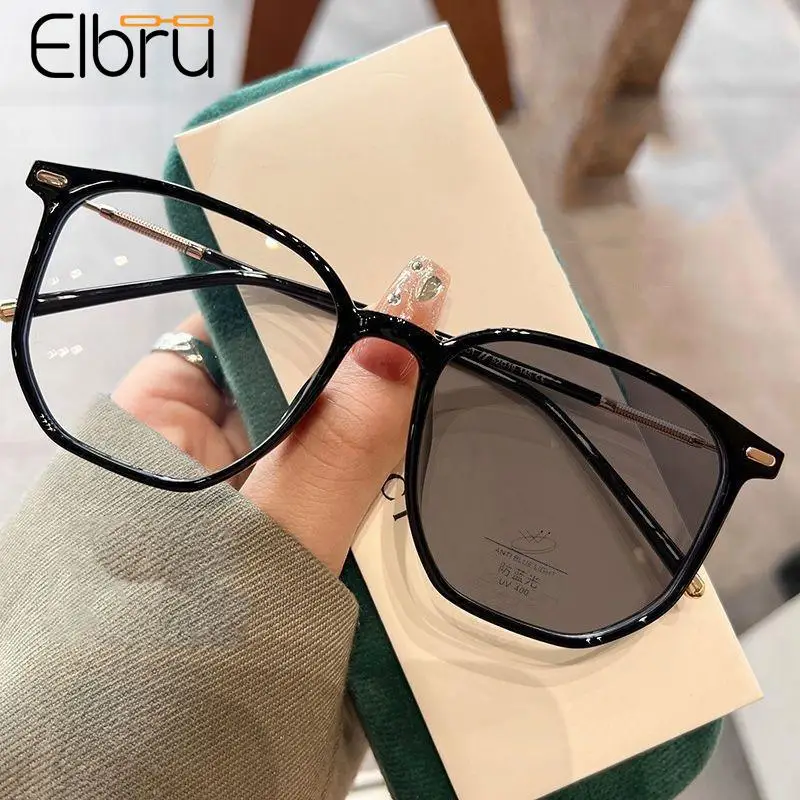 

Elbru Photochromic Myopia Glasses Women Men Metal Clear Frame Discoloration Myopic Eyeglasses Unisex Shortsighted Eyewear 0-600