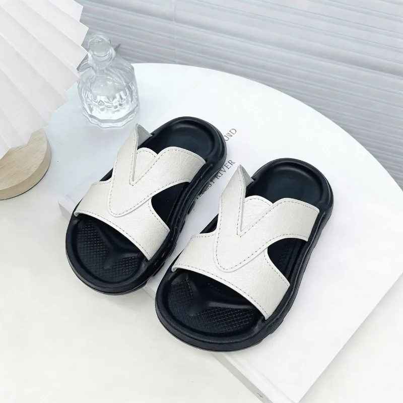 Boys Girls Fashion Slippers Soft Bottom Non-slip Girls Sandals Casual Trendy 2026 Summer New Kids Slippers Korean Style