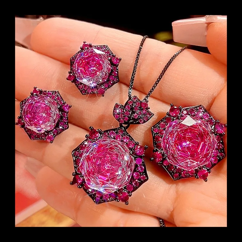 

Новинка 2023 года, ювелирные изделия Zhuang Shengsheng, медное дно, позолоченная огранка тысячелетия, светлый роскошный комплект с фруктами дракона, основной камень 14