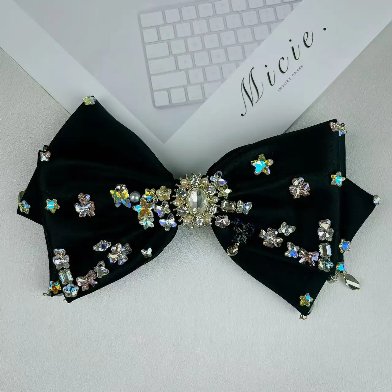 جديد الأصلي الصناعة الثقيلة عالية الجودة الساتان كامل الماس القوس دبوس الشعر غطاء الرأس الأنيق الحلو الربيع كليب