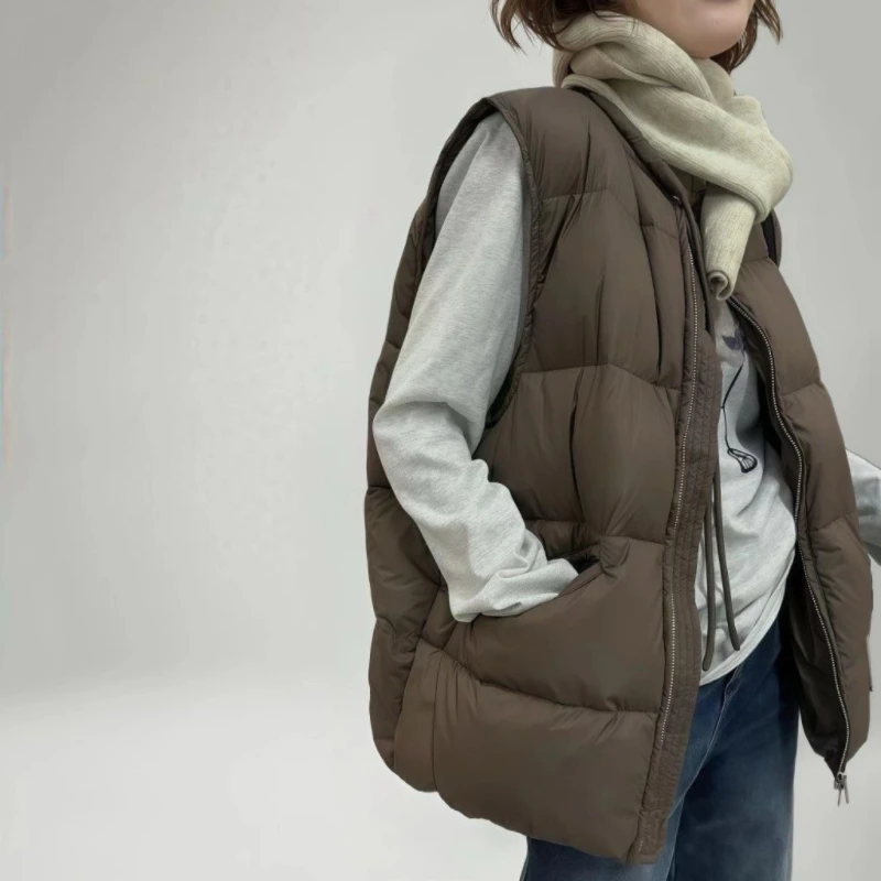 เสื้อกั๊กผ้าฝ้ายสำหรับฤดูใบไม้ร่วงและฤดูหนาว ผู้หญิง ปี 2025 แฟชั่นใหม่ ทรงหลวม สไตล์ลำลอง เสื้อโค้ทผ้าฝ้าย คอทรงกลม สีพื้น เสื้อคลุมตัวนอกสำหรับผู้หญิง