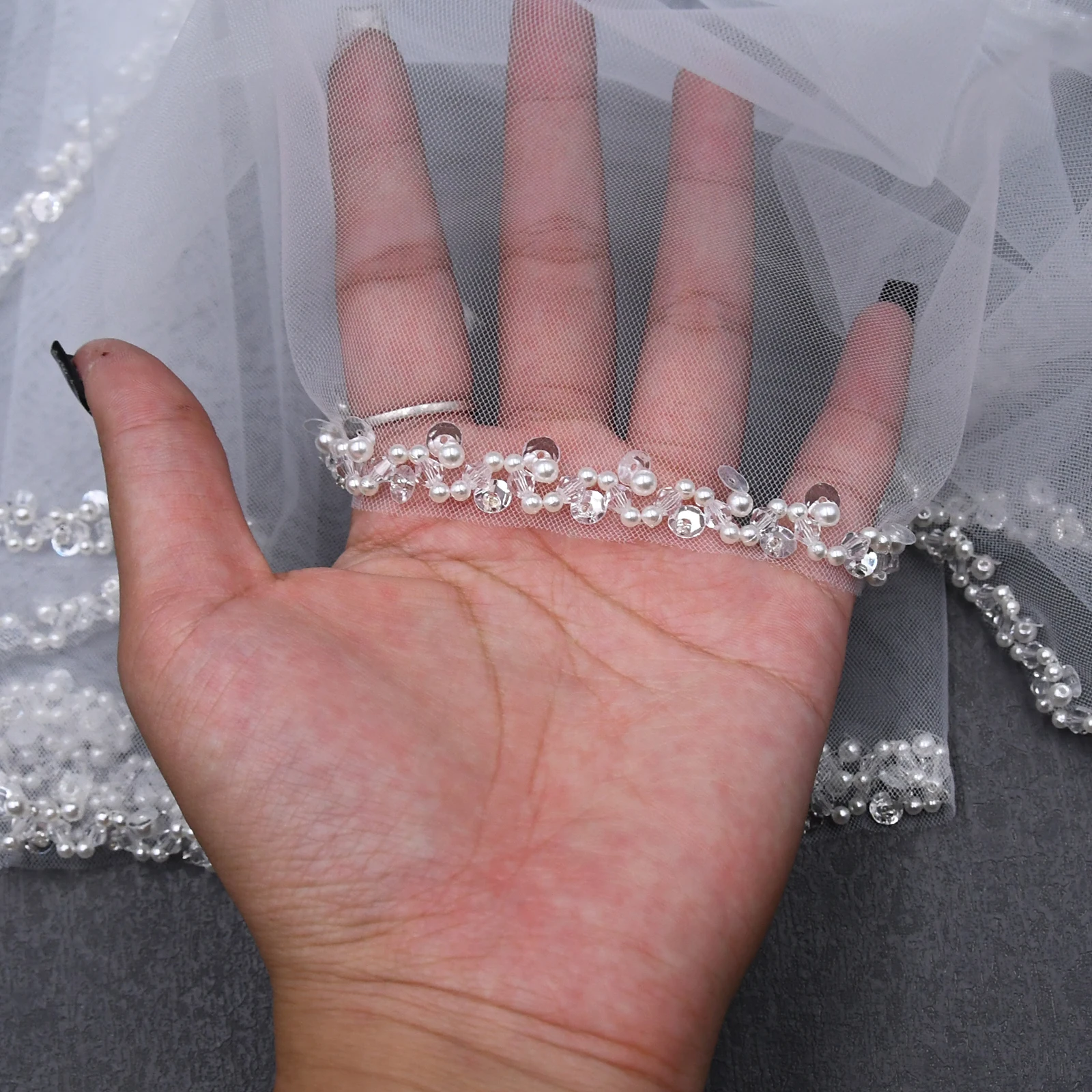 Voile de Mariage Délicat avec Perles et Bord en Citrosequins, pour Patients, avec Perles de Clip, V134