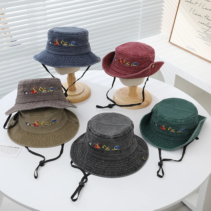 

Летняя детская спортивная кепка для мальчиков 2026 года с вышивкой в виде транспорта, для активного отдыха, для детей 3-8 лет, регулируемая, в стиле рыбацкой шляпы