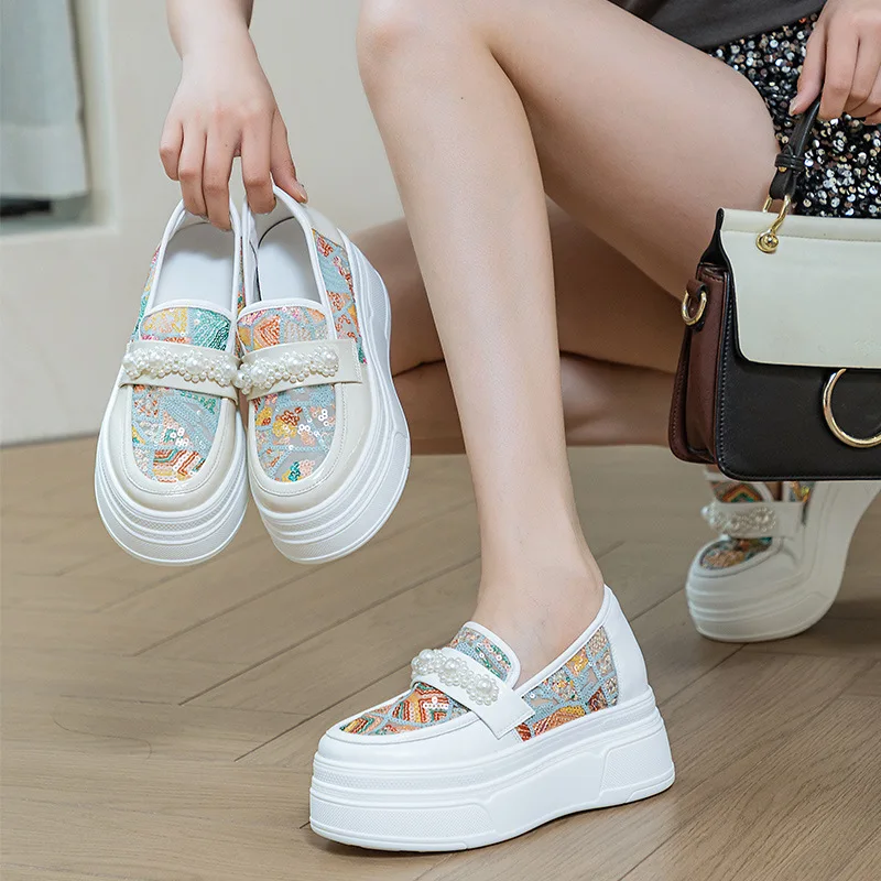 8.5 سنتيمتر جديد حذاء من الجلد الأحذية براءات الاختراع والجلود مضخات مرنة موضة الاصطناعية أحذية رياضية مكتنزة الهواء 2025 شبكة مريح الصيف بلينغ النساء #4