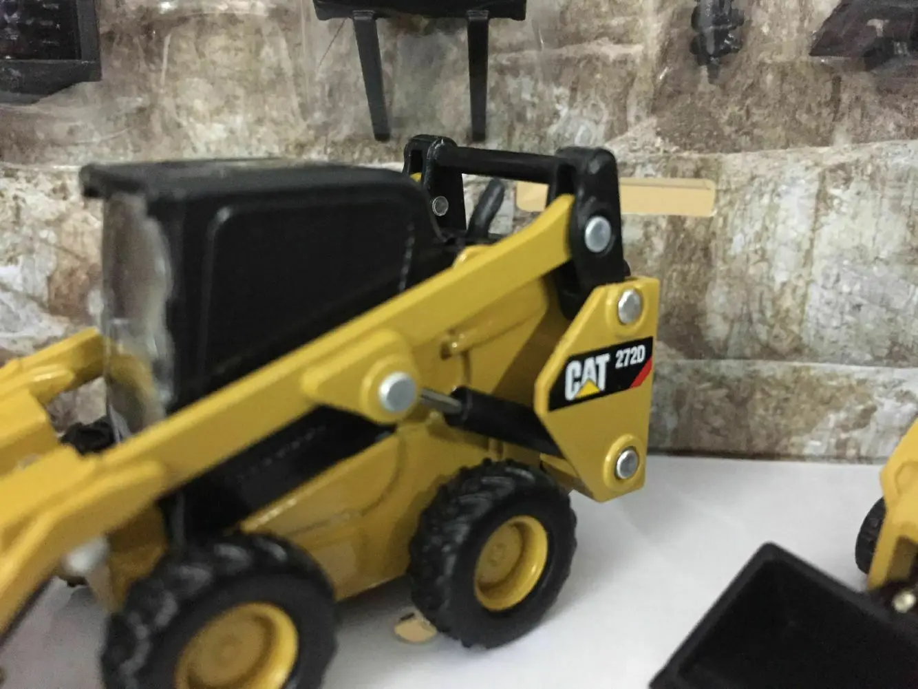 1/64 Scale DieCast Model 272D2 Skid Steer + 297D2 Muilti Terrain Loader Diecast Masters DM85693