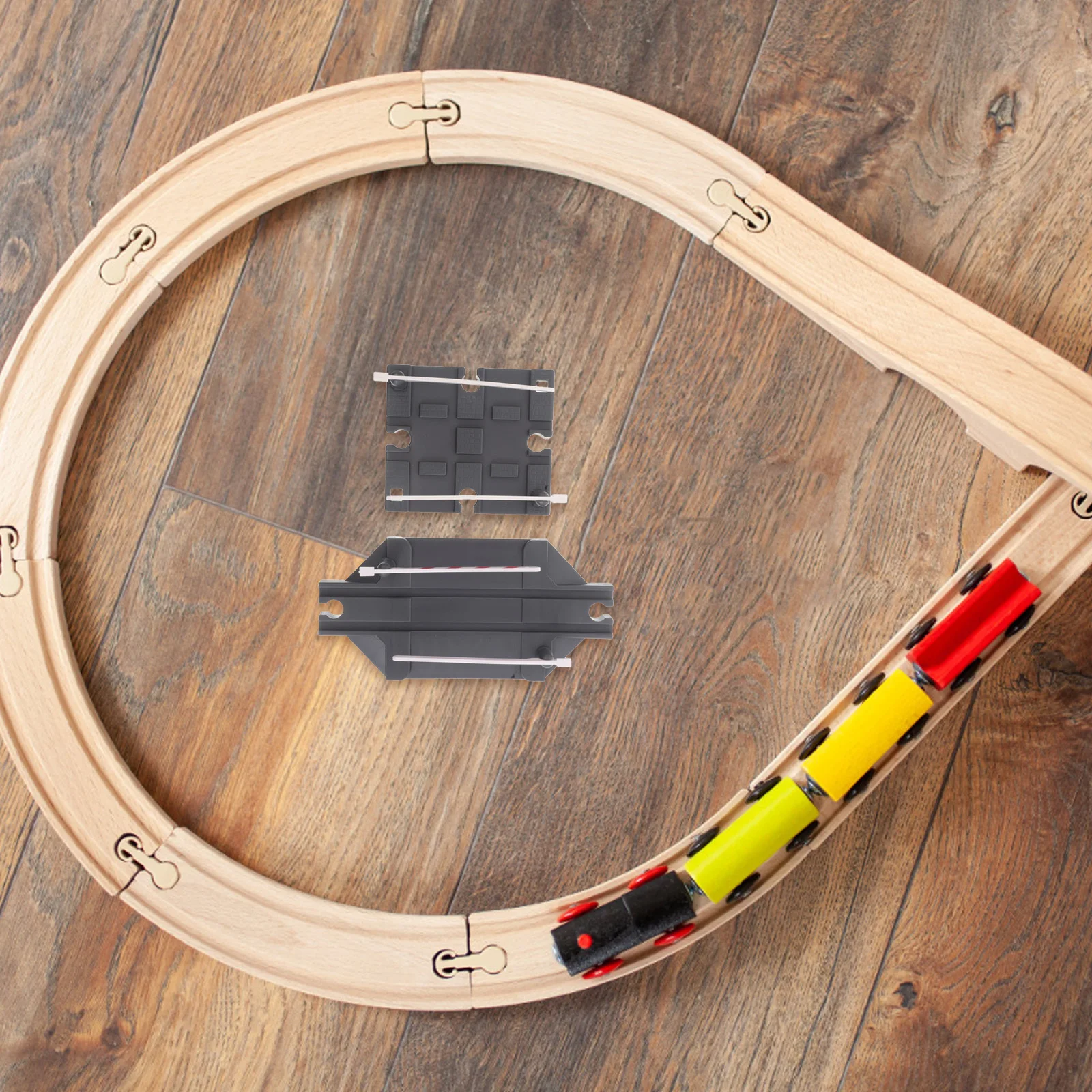 2-teiliges Eisenbahnschienen-Barrieren, langlebiges Kunststoffschienen-Zubehör, Eisenbahnschienen-Erweiterungsset, das das räumliche Bewusstsein und Geschichten spielen verbessert