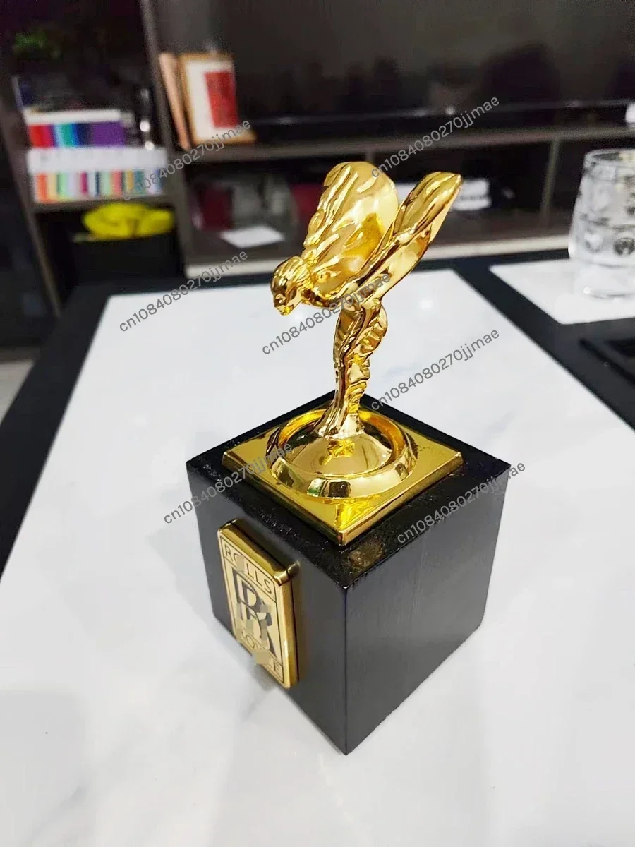 R Logo Little Gold Man Decoration High-End Home Living Room and Sample Room Car Shop Simple Decoration