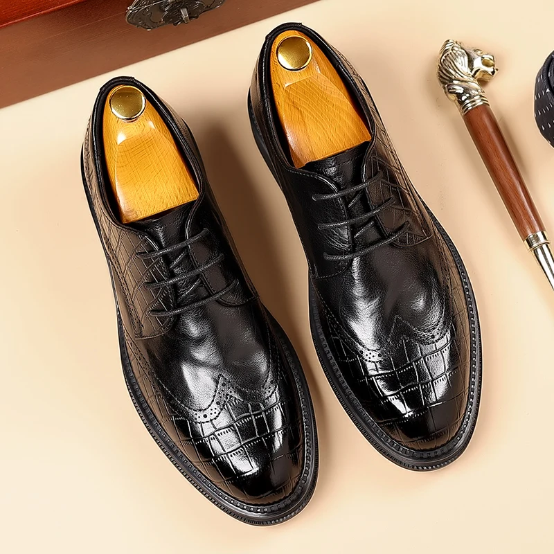 2024 Brand Business Casual Leather Shoes Oxfords Shoes for Men Brown Black Business Lace-up Office Brogue Pointed Dress Shoes