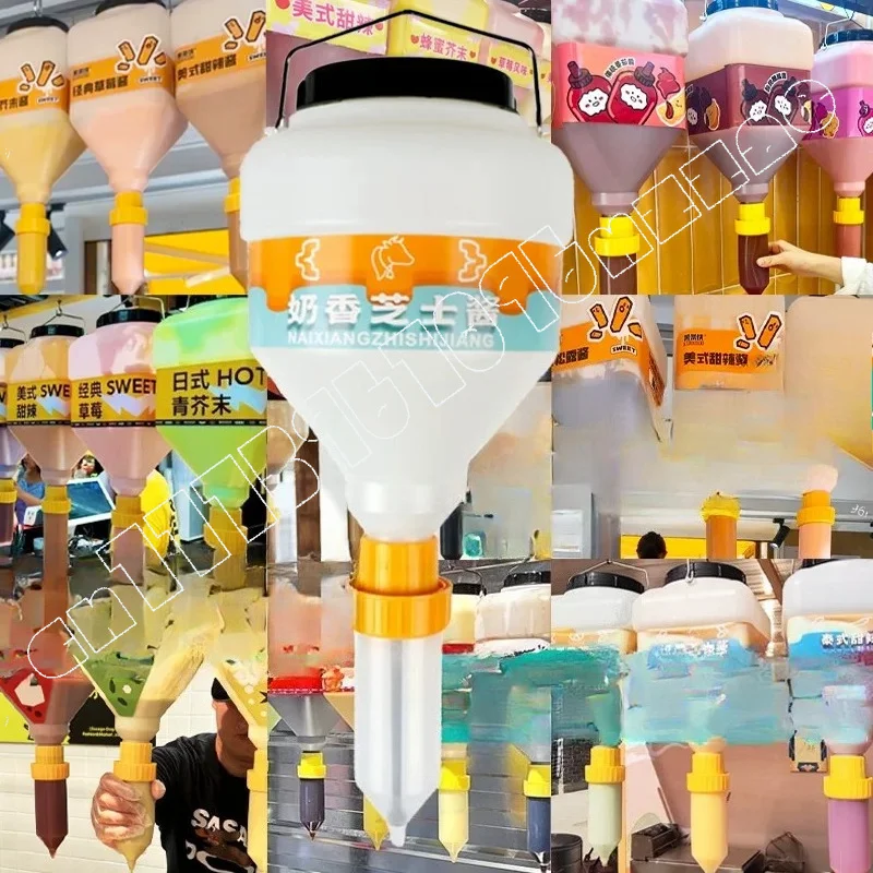 Large Capacity Food Grade Squeeze Sauce Bottle Large Diameter Hanging for Tomato Salad Ketchup