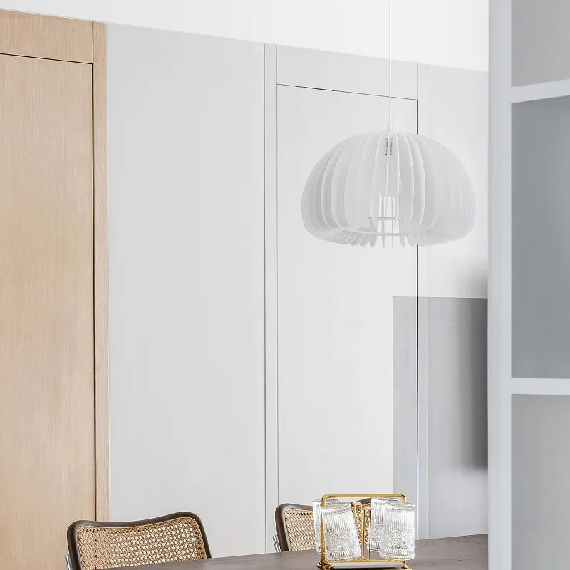 Żyrandol do restauracji w stylu nordyckim, prosta lampa do salonu w stylu japońskim, lampka nocna do sypialni, biała lampa na stół barowy w kształcie dyni w stylu ins.