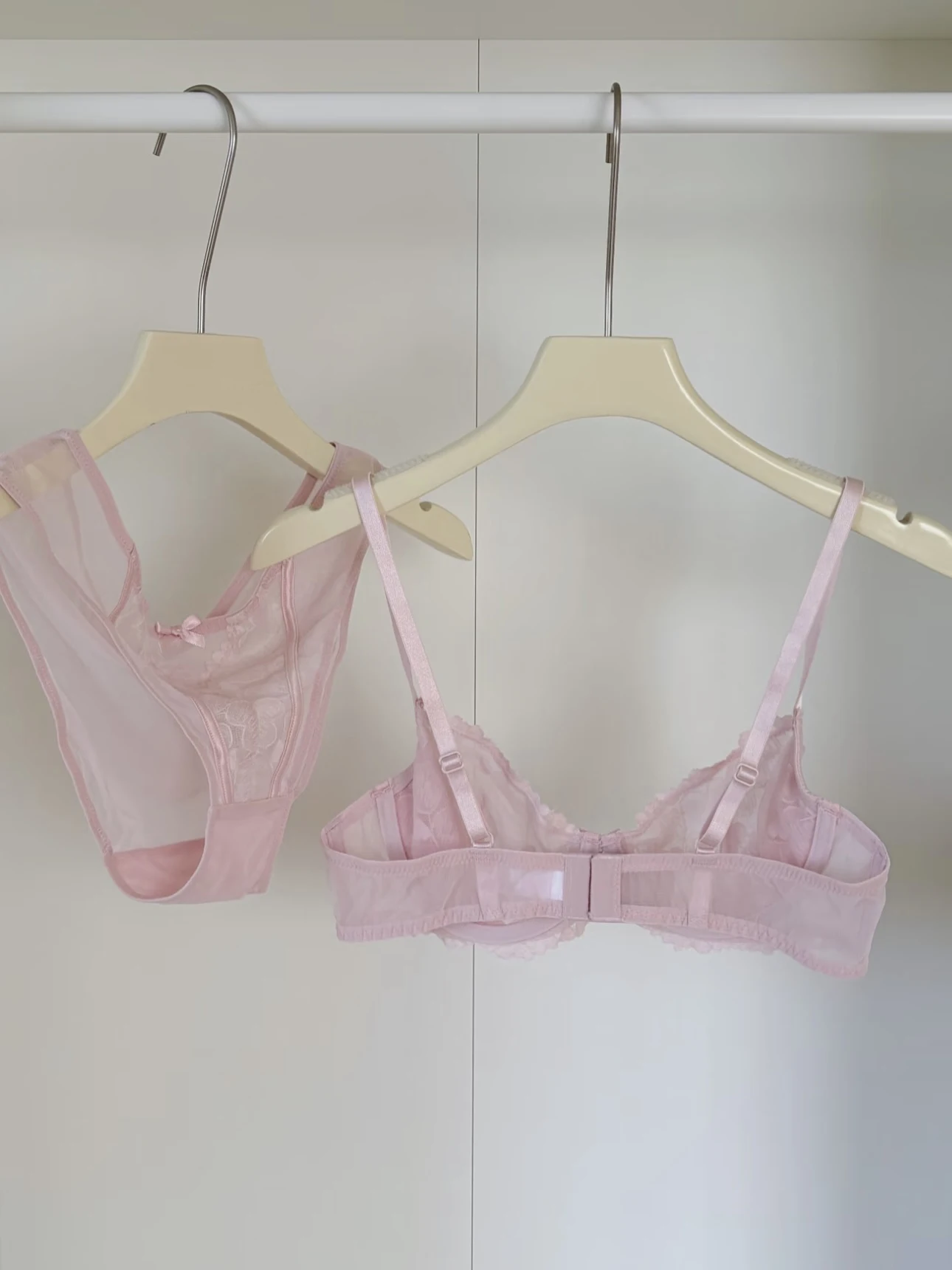 Conjunto de lencería adelgazante de encaje francés, sujetador y bragas sexis de realce, anillos finos de acero ligeros de lujo, conjunto de Control de barriga con realce Sexy YUQI