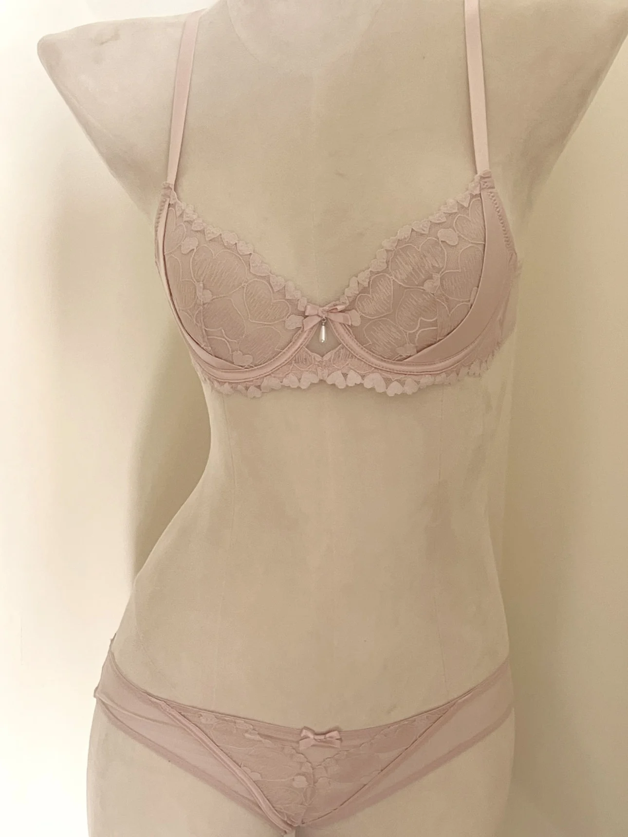 Conjunto de lencería adelgazante de encaje francés, sujetador y bragas sexis de realce, anillos finos de acero ligeros de lujo, conjunto de Control de barriga con realce Sexy YUQI