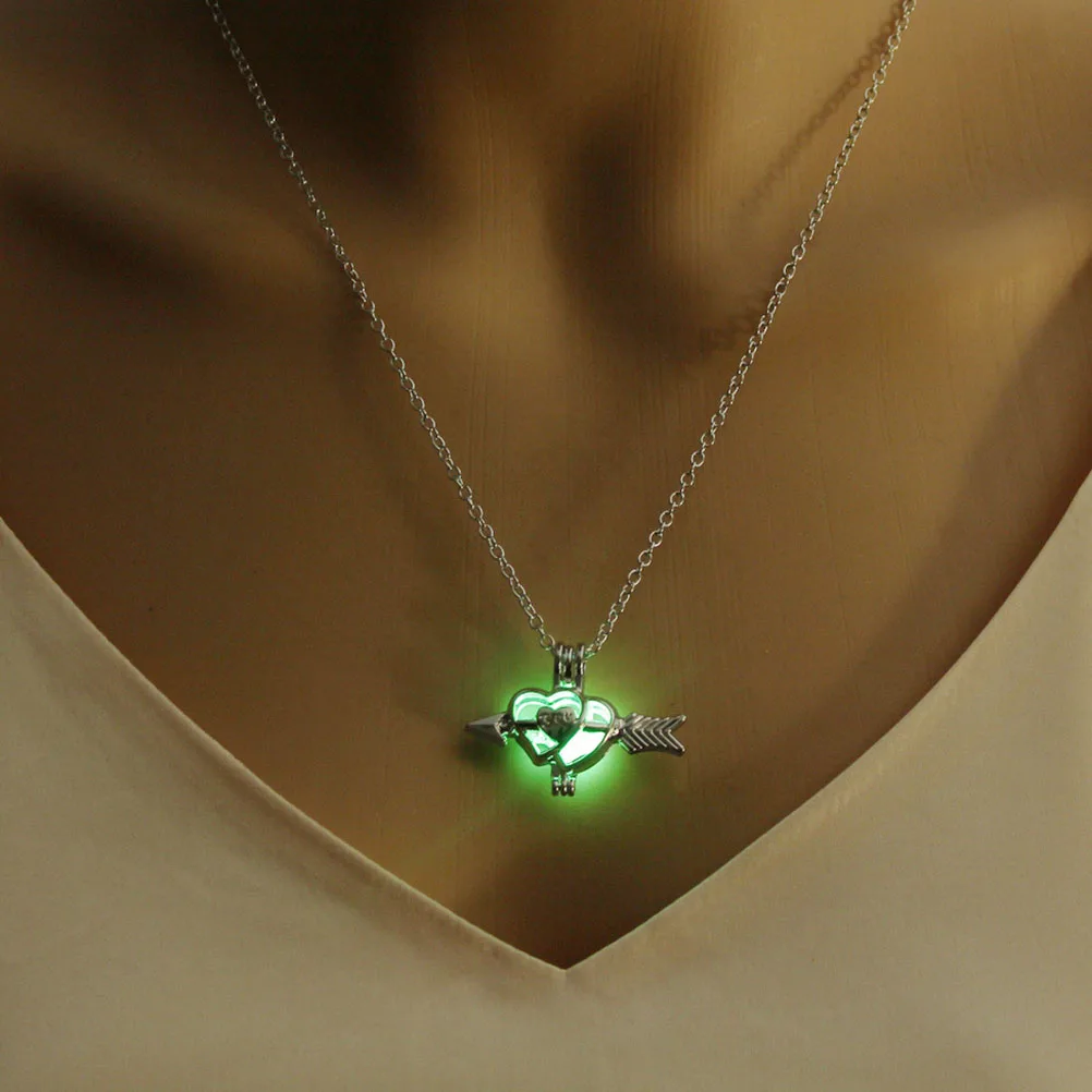 

3 Pcs Luminous Necklace Romantic Delicate Jewelry Gift Fashion Heart Alloy Shaped