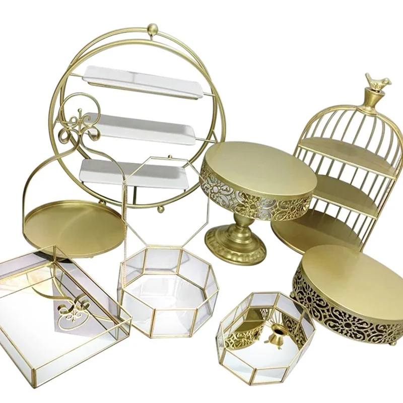 Elegant Dessert Display Stand Metal Hand-Welded Cake Topper Stand Practical Pastry Tray for Tea Breaks and Cupcake Presentation