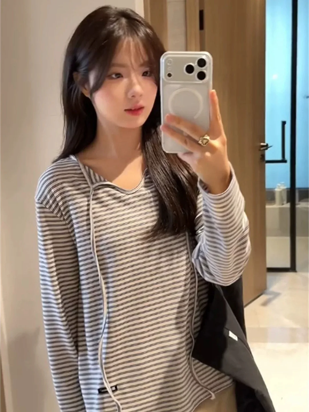 Loose Fit Striped Long Sleeve T-Shirt Women's Casual Style V-Neck Sweat Absorbent Breathable Universal Size Autumn Top
