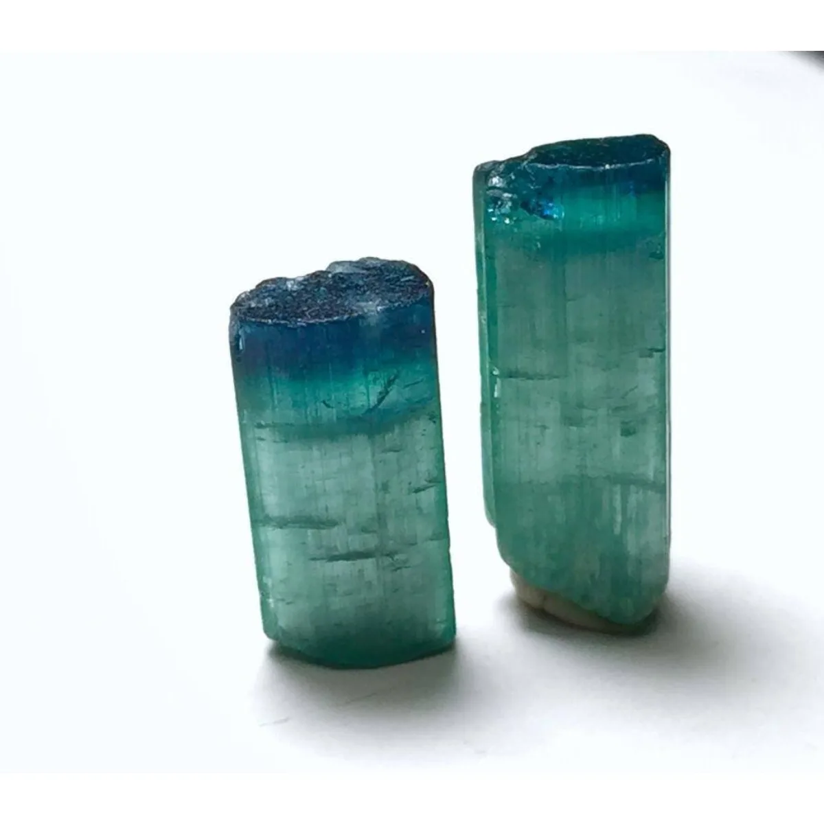 Brazilian Elbaite Crystal Points, 10g 5-15mm Natural Mix, Display Box for Shelf Decor & Educational Specimens